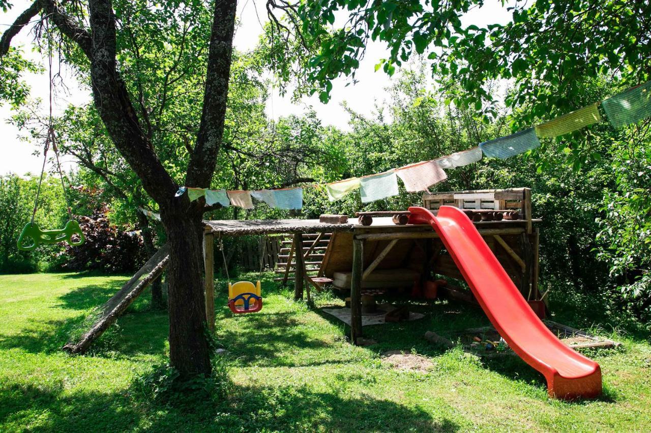 Na Okic - A Private Forest Oasis Sveti Martin pod Okicem Exterior foto